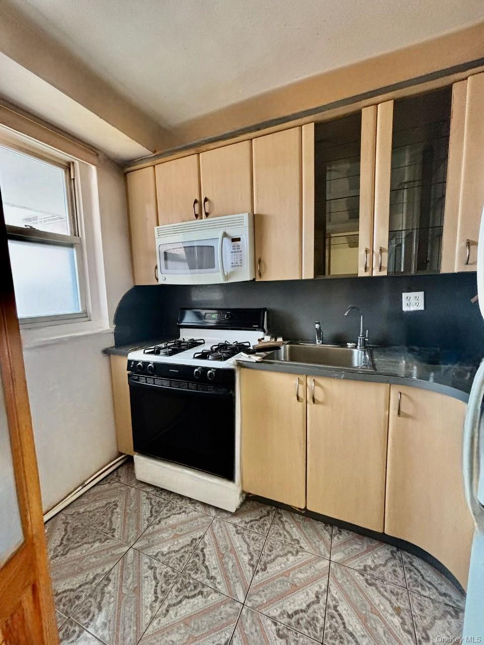 #4 photo, 98-20 62 Drive, クイーンズ区 Rego Park , NY 11374