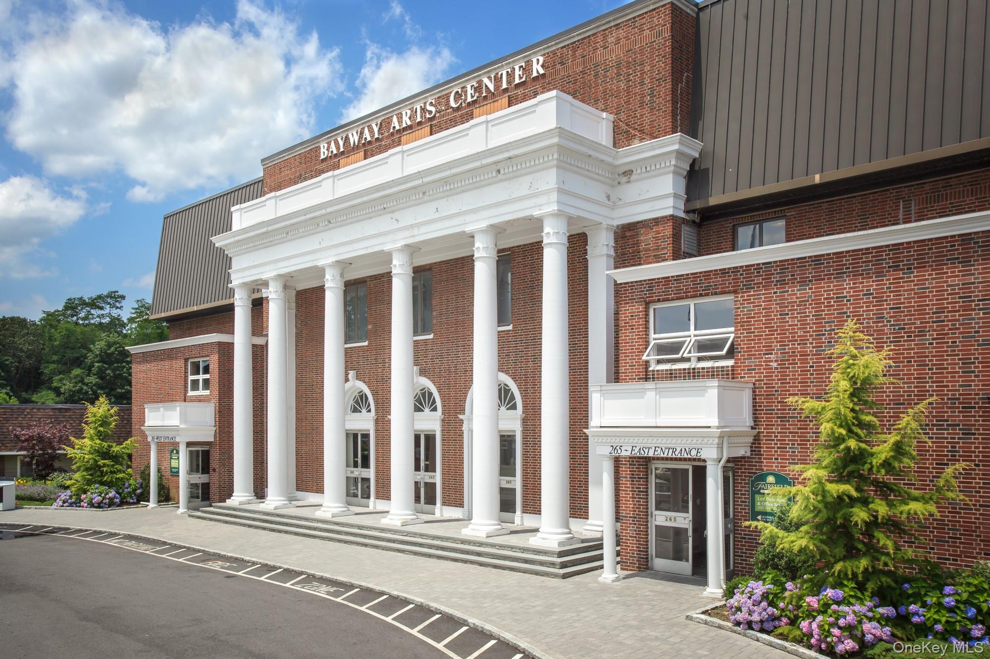 #1 photo, 255 E Main Street, サフォーク郡 East Islip , NY 11730