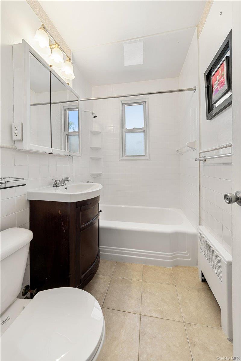 #11 photo, 95 N Broadway, White Plains , NY 10603