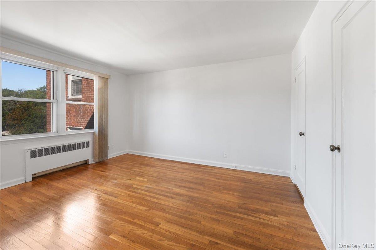 #14 photo, 95 N Broadway, White Plains , NY 10603