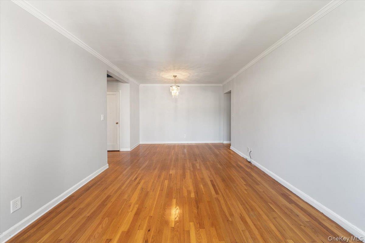 #7 photo, 95 N Broadway, White Plains , NY 10603