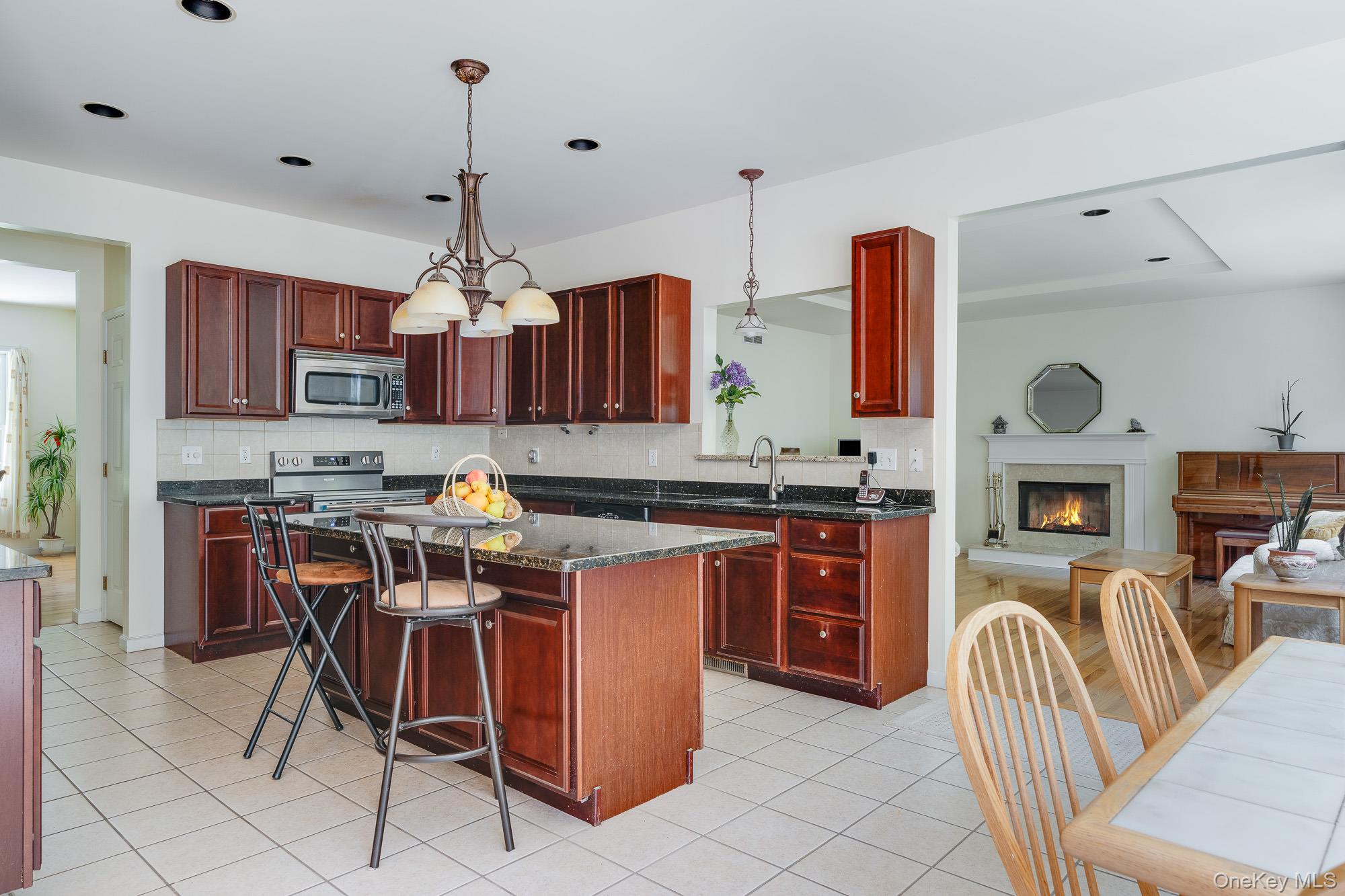 #7 photo, 127 Shagbark Lane, Hopewell Junction , NY 12533