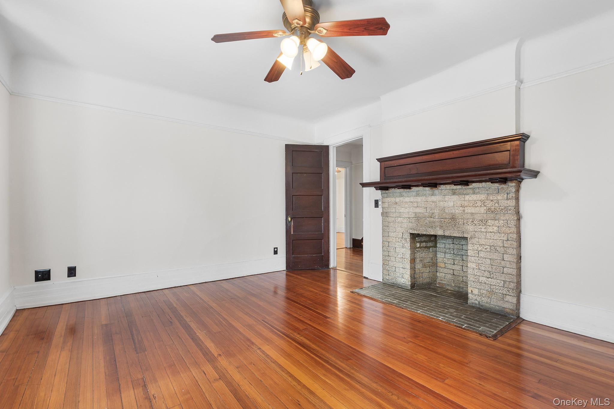 #17 photo, 230 Van Cortlandt Park Avenue, Yonkers , NY 10705