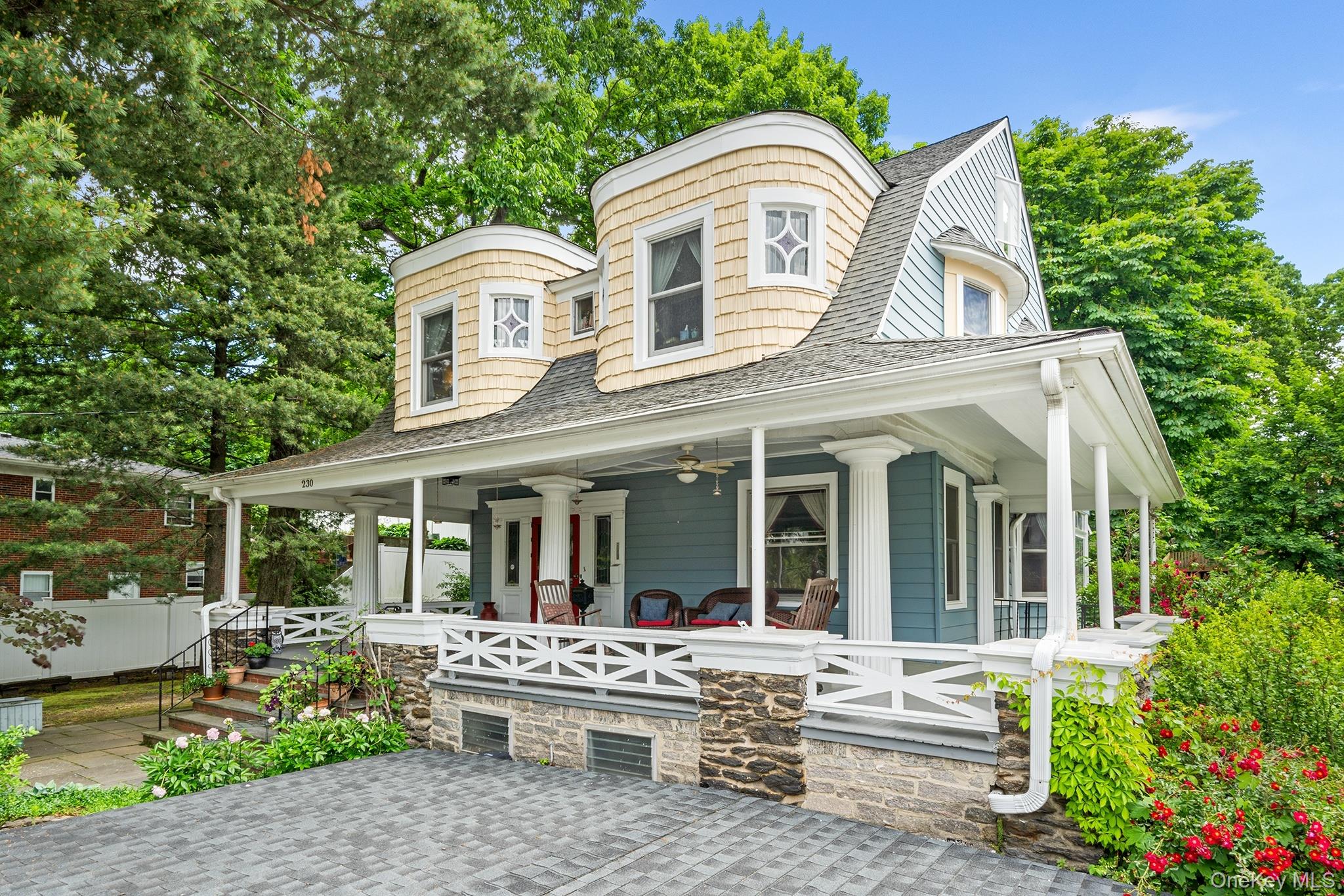 #2 photo, 230 Van Cortlandt Park Avenue, Yonkers , NY 10705