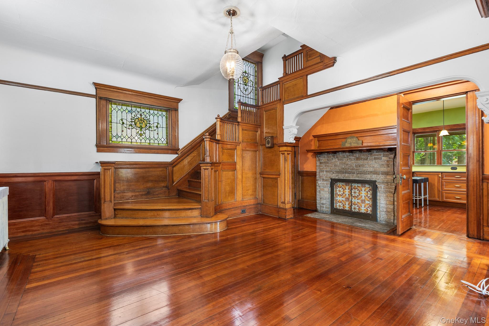 #4 photo, 230 Van Cortlandt Park Avenue, Yonkers , NY 10705