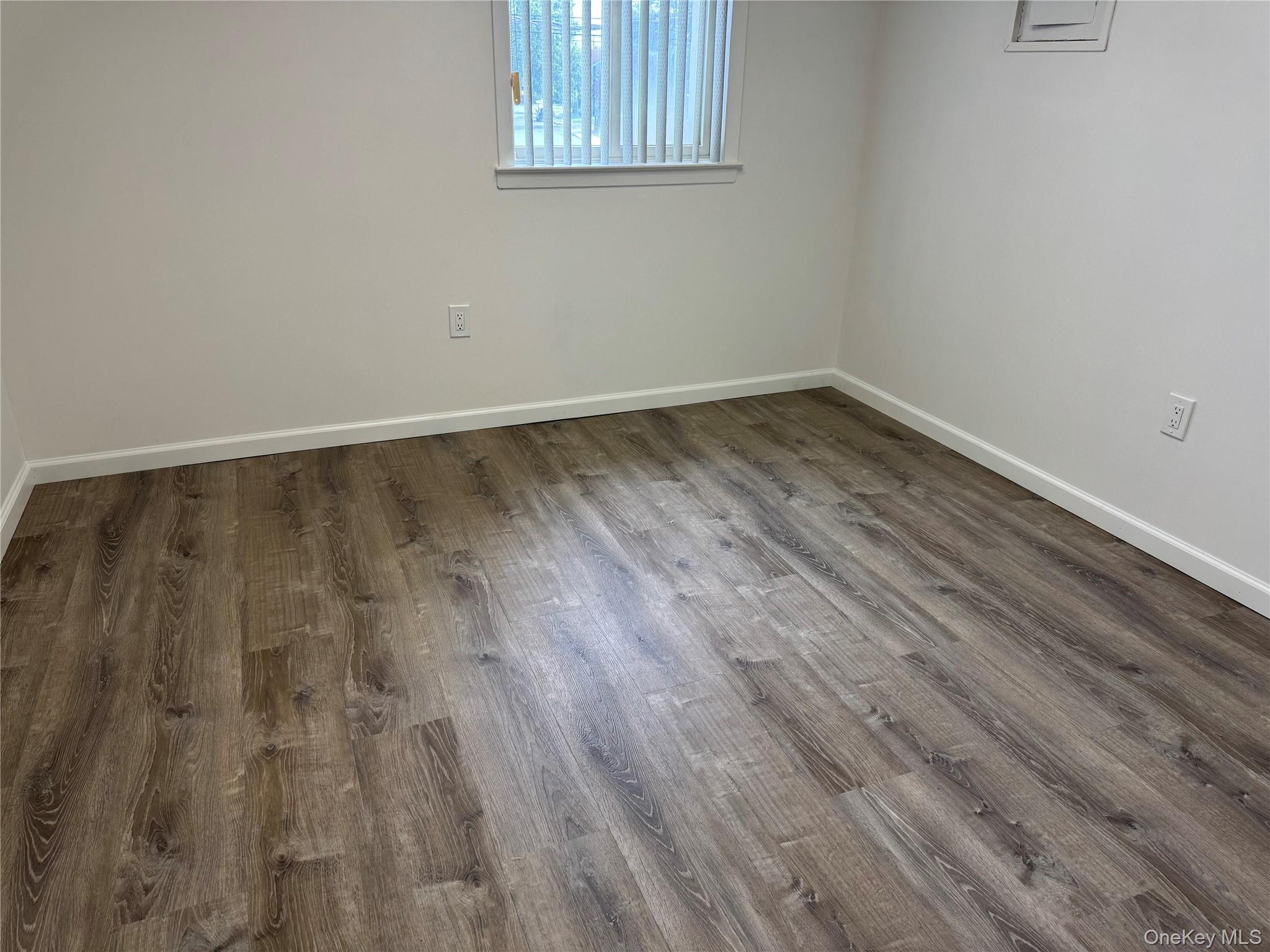 #7 photo, 387A Jericho Turnpike, ナッソー郡 Floral Park , NY 11001