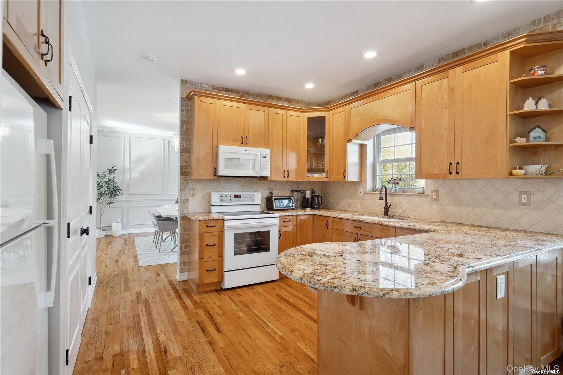 #11 photo, 39 Hollow Lane, サフォーク郡 Westhampton , NY 11977