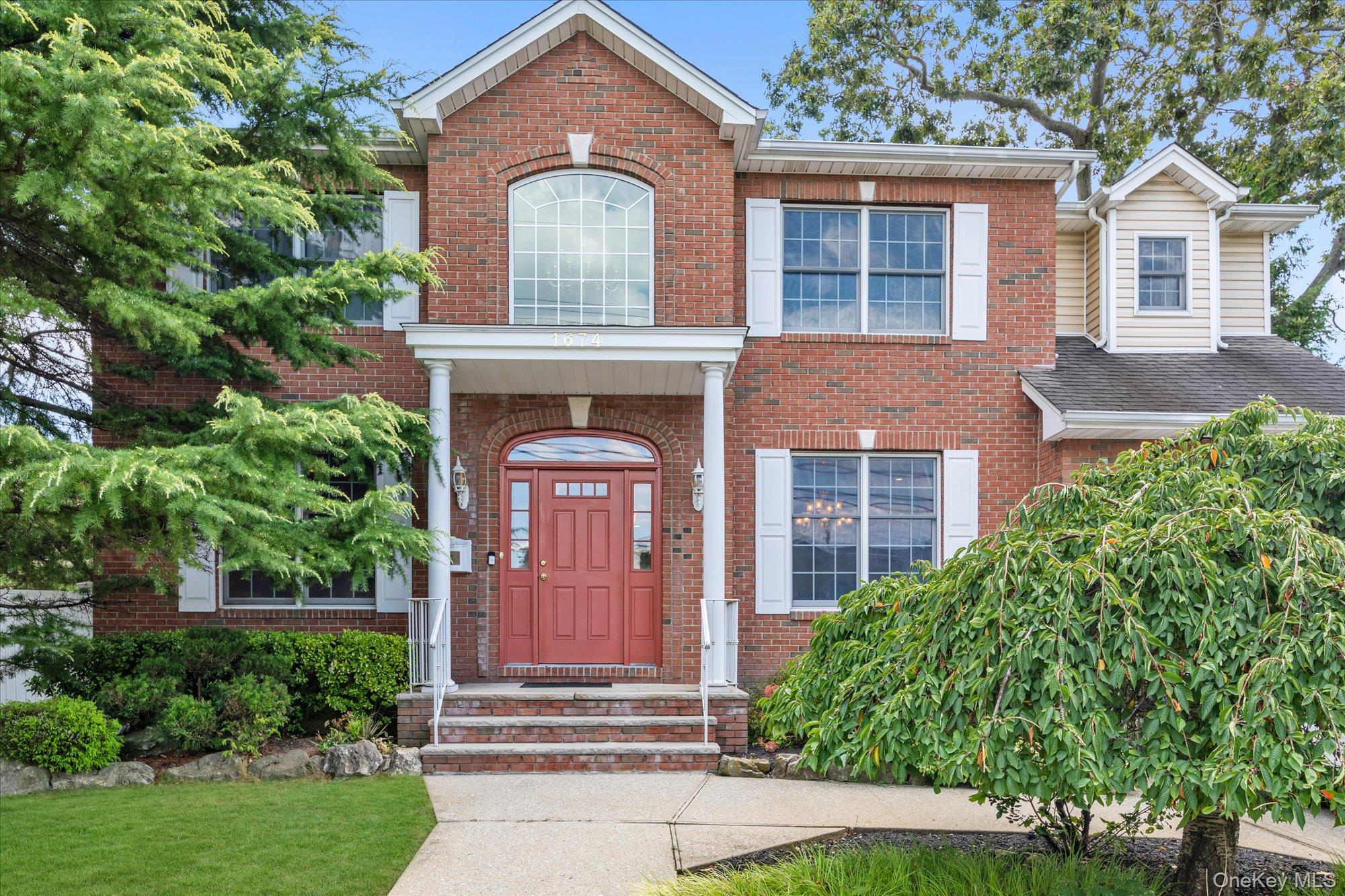 #1 photo, 1674 Birch Drive, ナッソー郡 Merrick , NY 11566