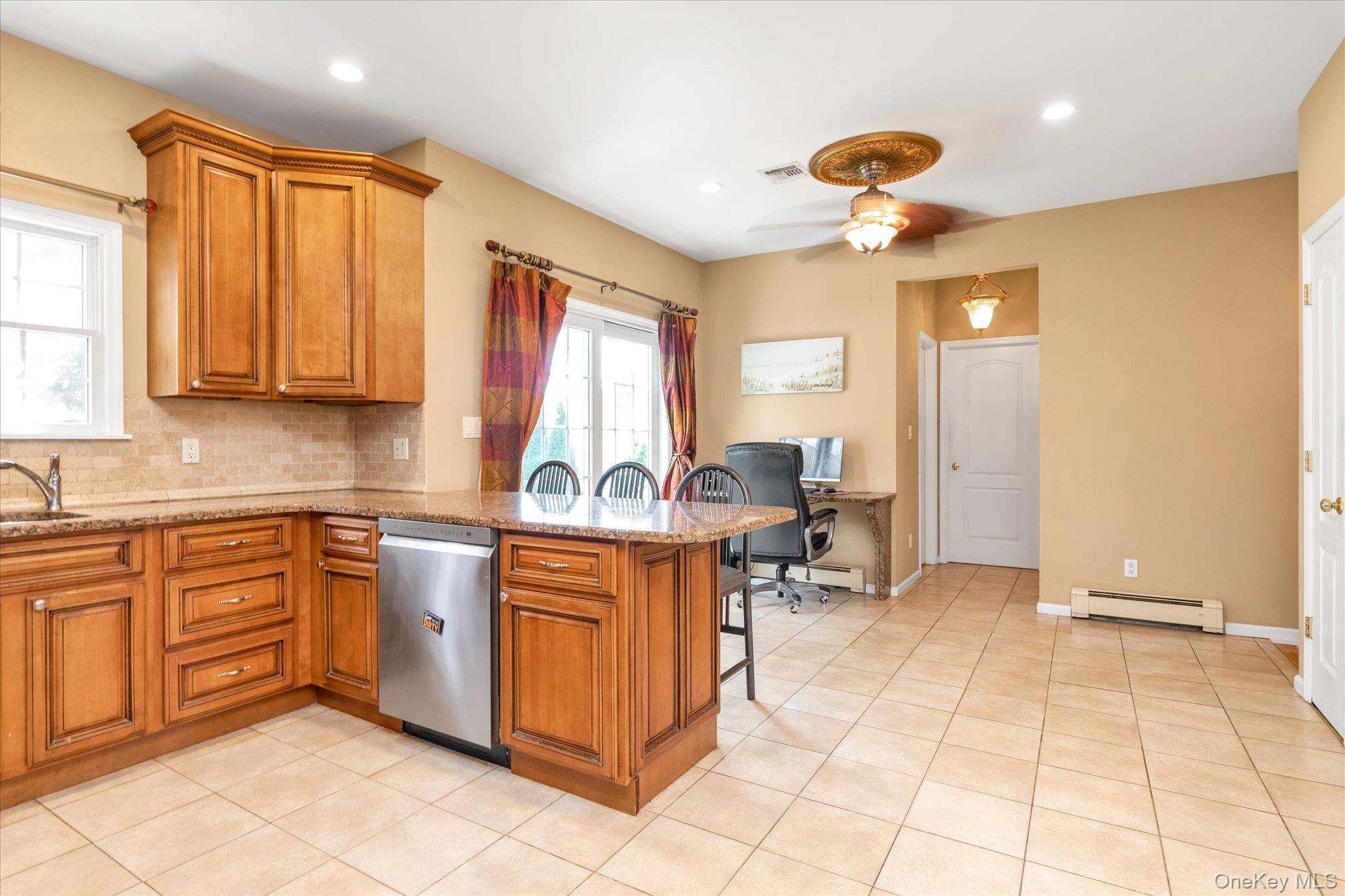 #11 photo, 1674 Birch Drive, ナッソー郡 Merrick , NY 11566