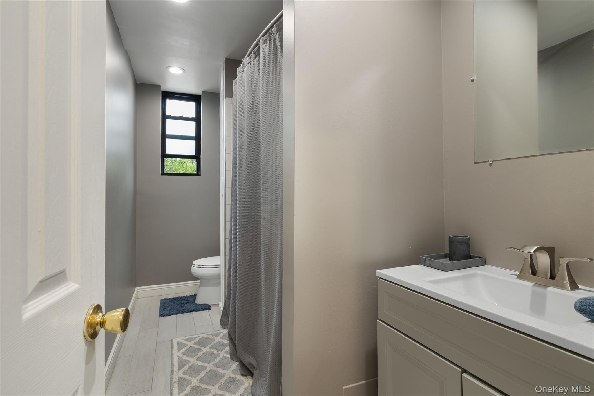 #15 photo, 12 Hempstead Avenue, ナッソー郡 Rockville Centre , NY 11570