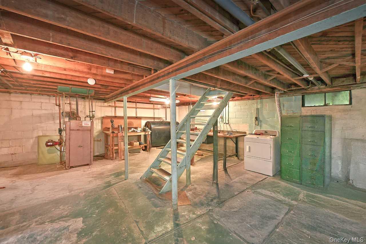 #19 photo, 1914 Bergen Street, Bellmore , NY 11710