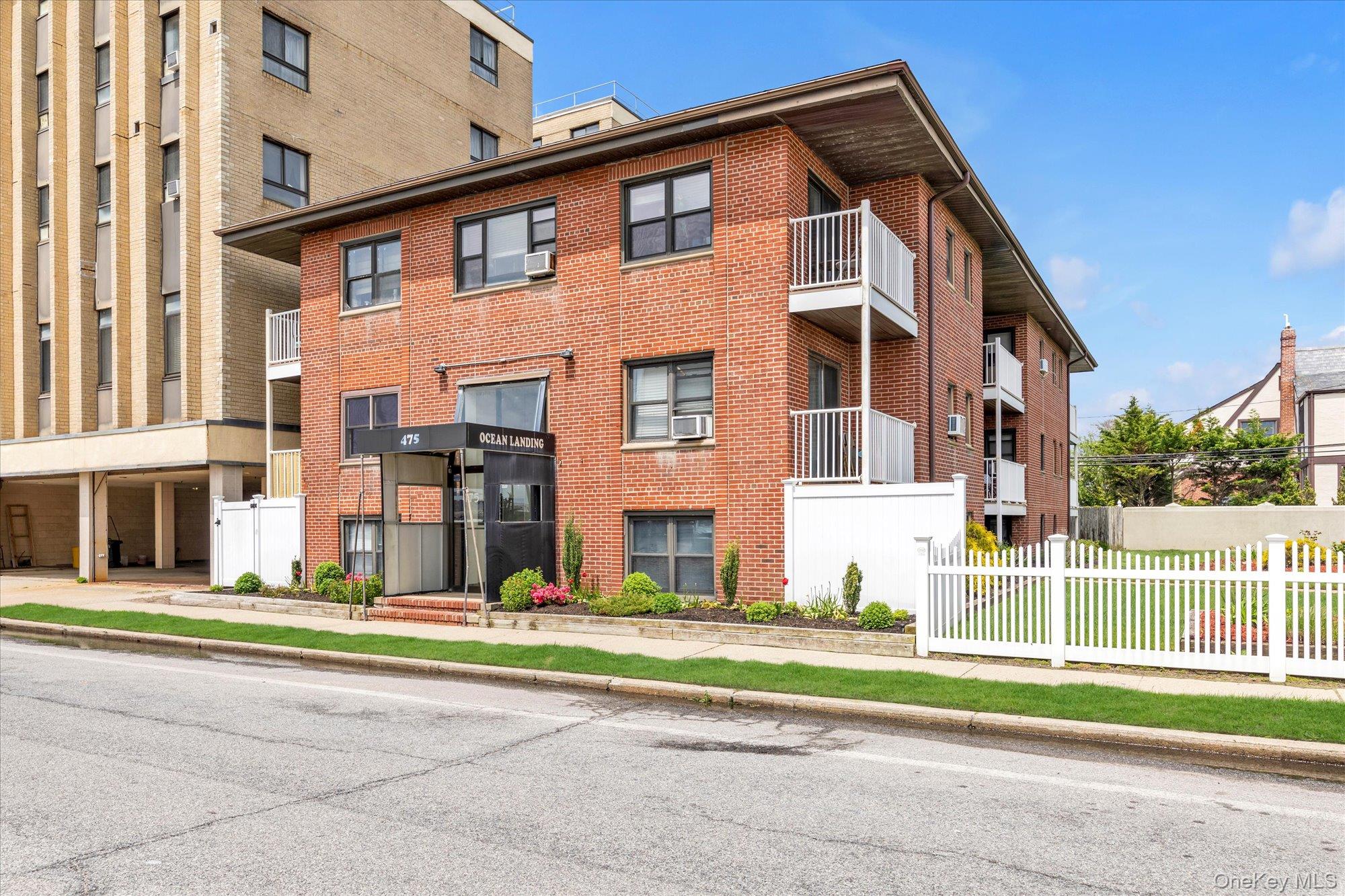 #1 photo, 475 Broadway, ナッソー郡 Long Beach , NY 11561