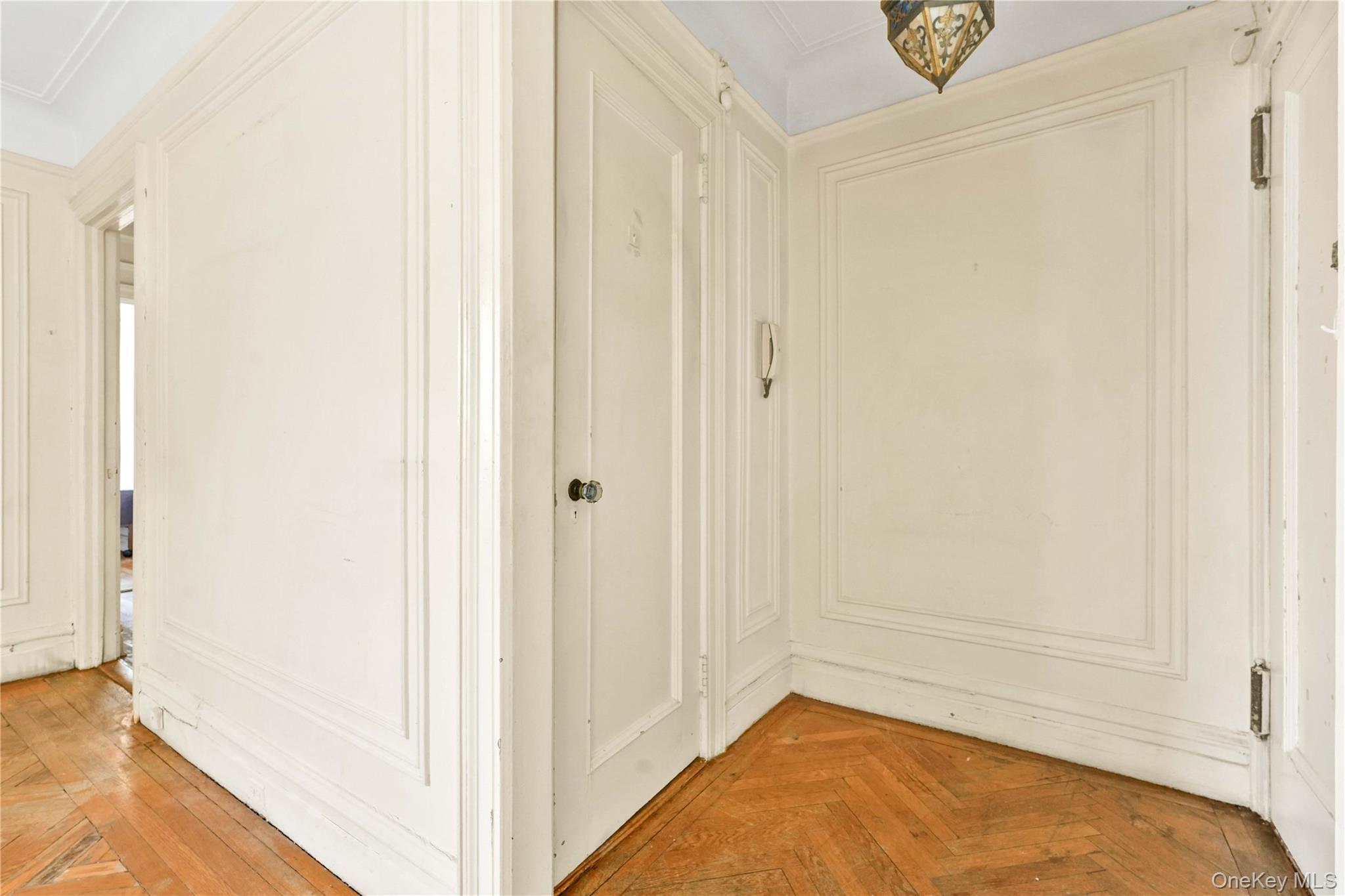 #19 photo, 390 Riverside Drive, New York (Manhattan) , NY 10025