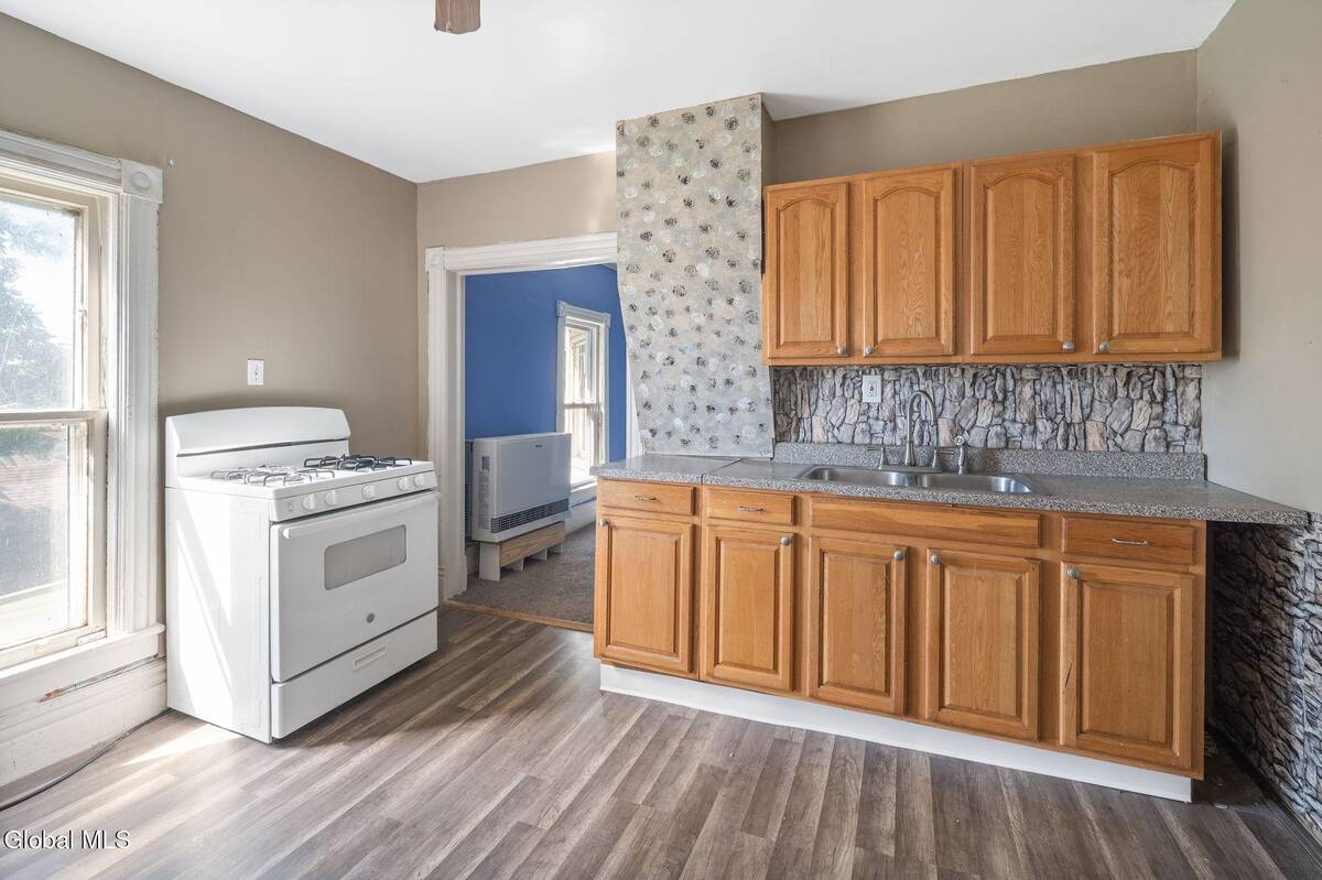 #34 photo, 48 Center Street, Fonda , NY 12068