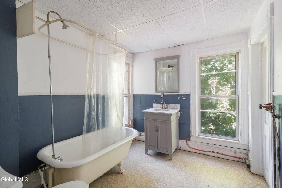 #38 photo, 48 Center Street, Fonda , NY 12068