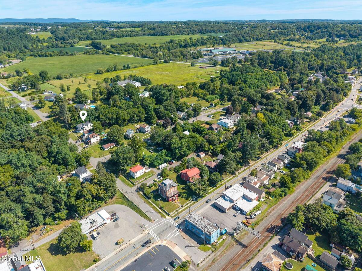 #7 photo, 48 Center Street, Fonda , NY 12068