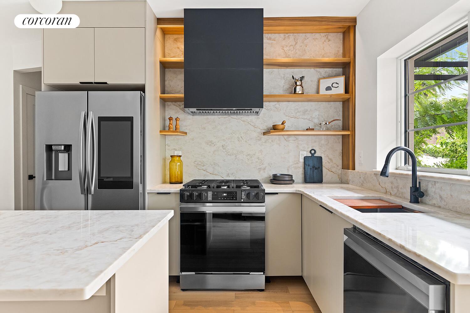 #4 photo, 31-59 30TH Street, クイーンズ区 Astoria , NY 11106