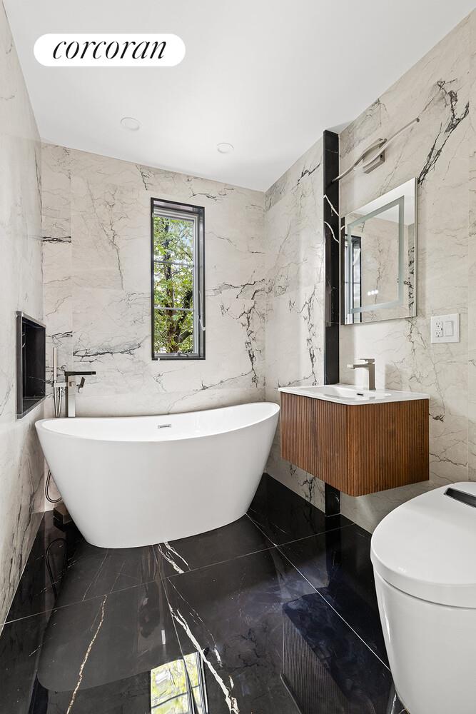 #8 photo, 31-59 30TH Street, クイーンズ区 Astoria , NY 11106