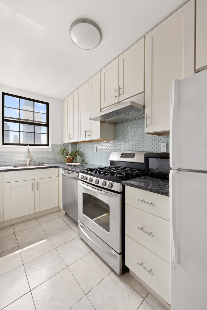 #5 photo, 225 E 36TH Street, マンハッタン Murray Hill , NY 10016