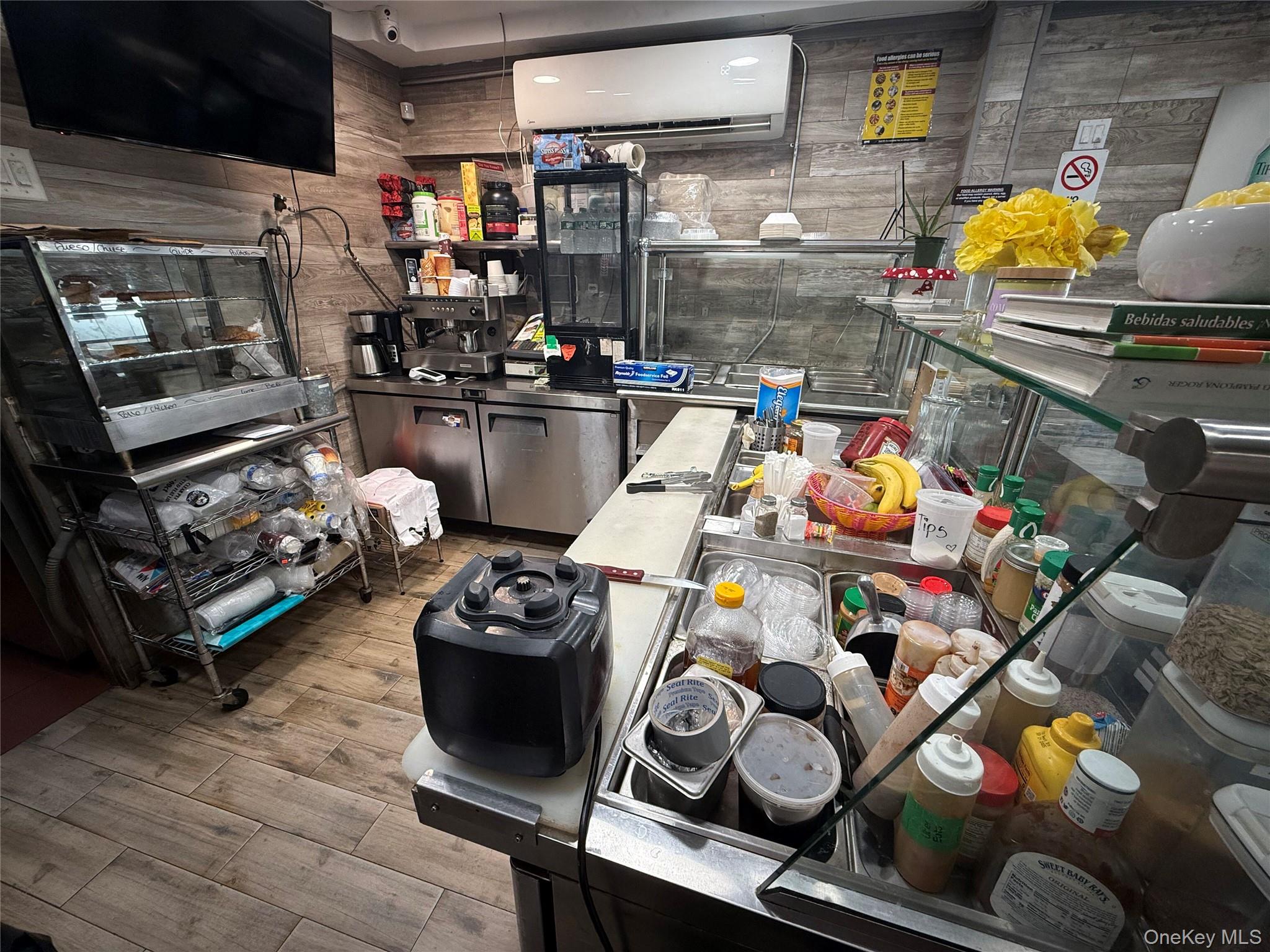 #3 photo, 113 E 184th Street, ブロンクス区 Bronx , NY 10468