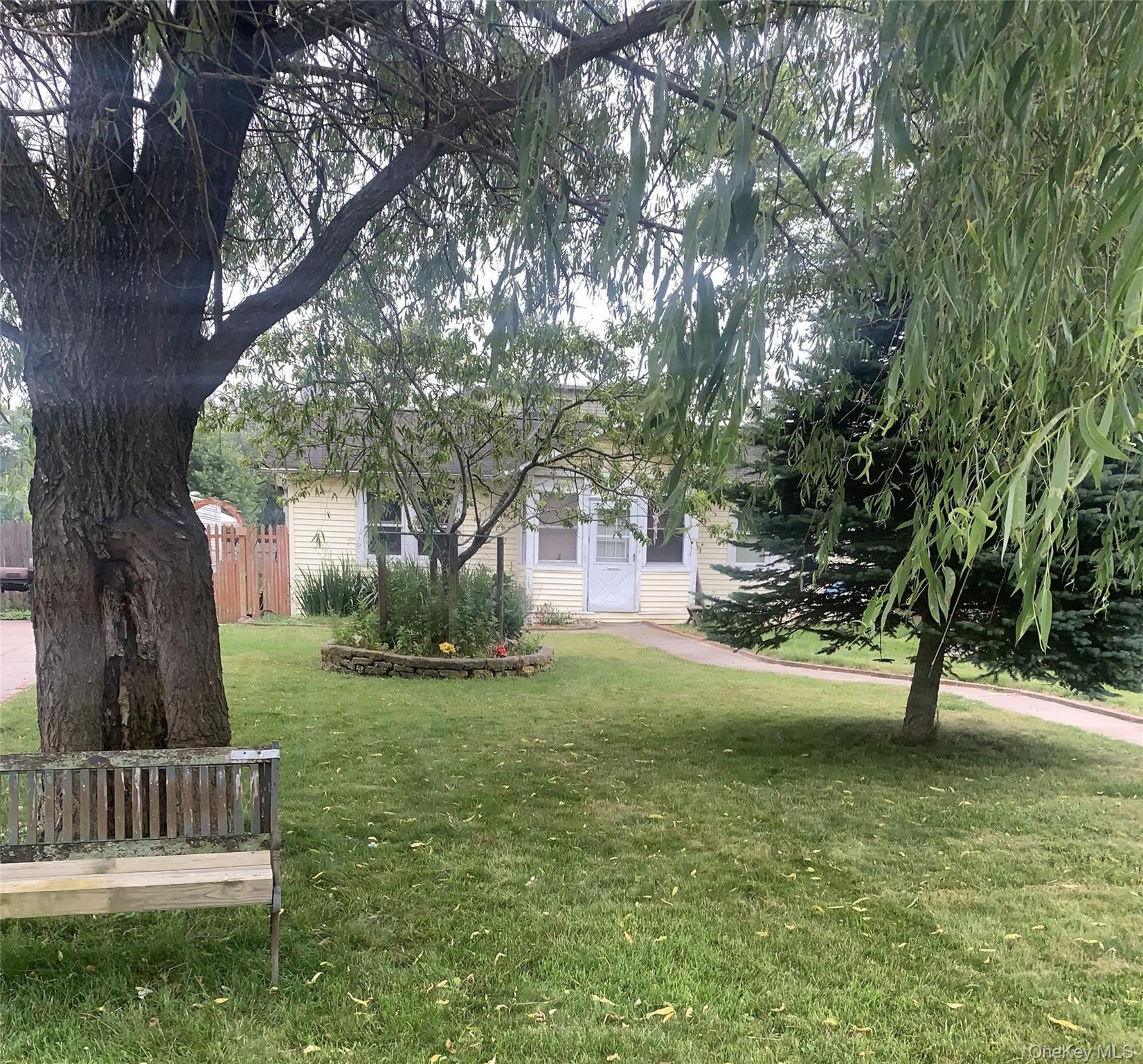 #1 photo, 91 Huntington Drive, 东长岛 Mastic Beach , NY 11951