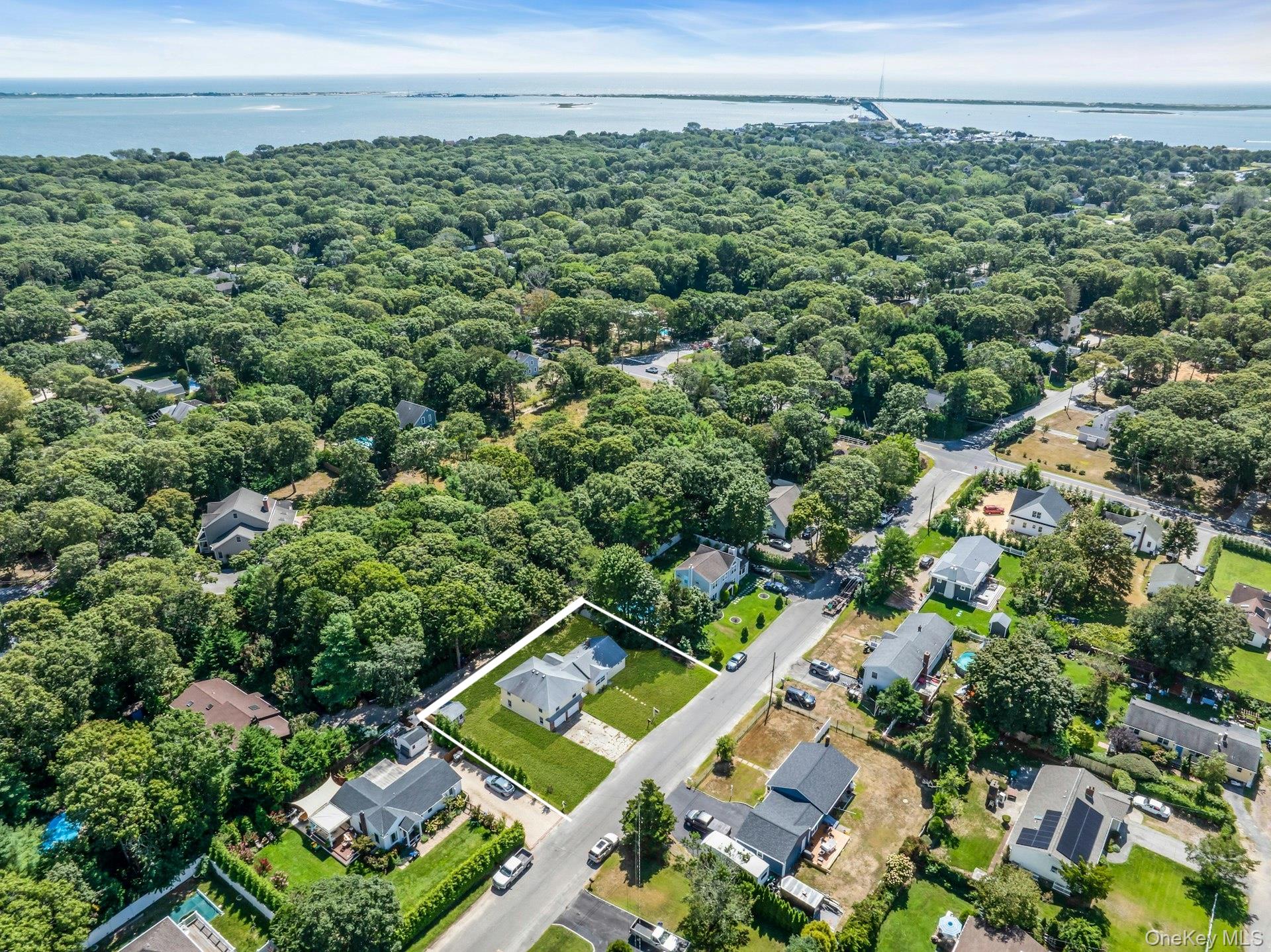 #3 photo, 8 N Westbury Road, サフォーク郡 Hampton Bays , NY 11946