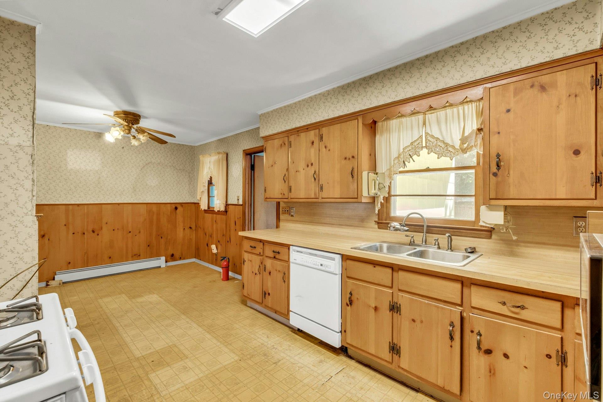 #8 photo, 8 N Westbury Road, サフォーク郡 Hampton Bays , NY 11946