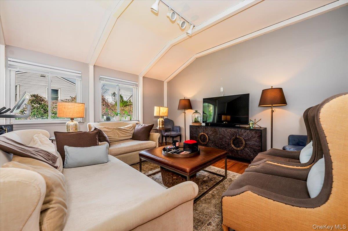 #4 photo, 77 Tioga Avenue, ナッソー郡 Atlantic Beach , NY 11509