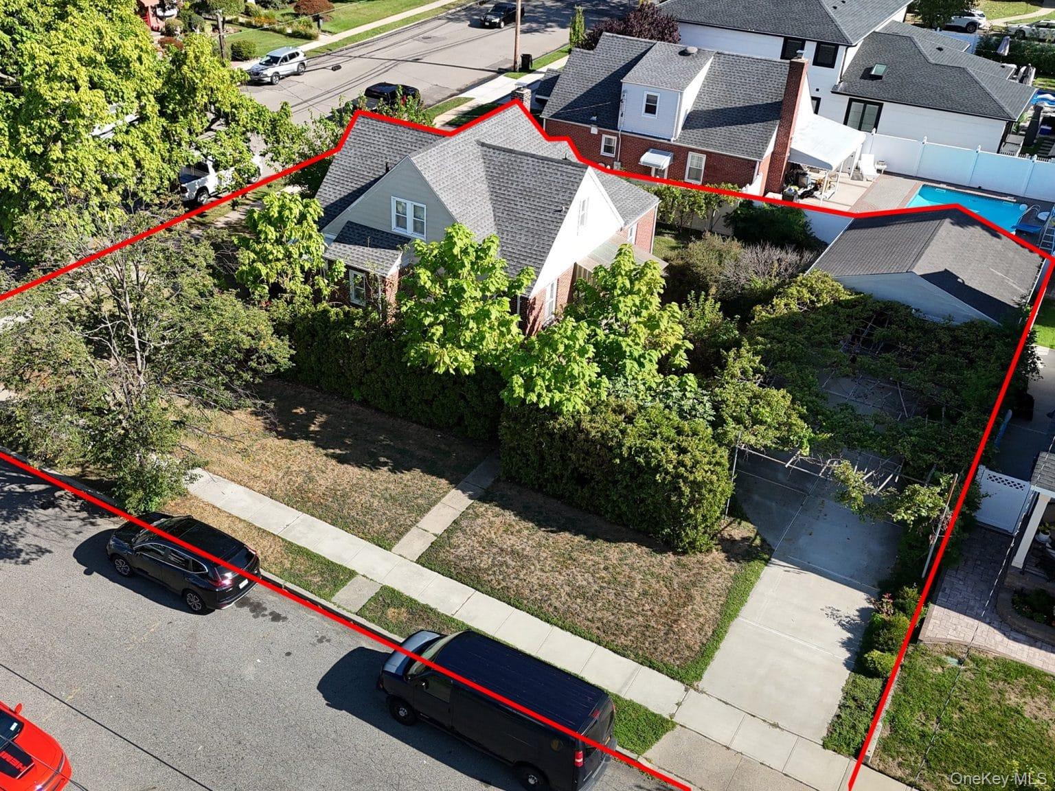 #1 photo, 291 Lincoln Street, Franklin Square , NY 11010