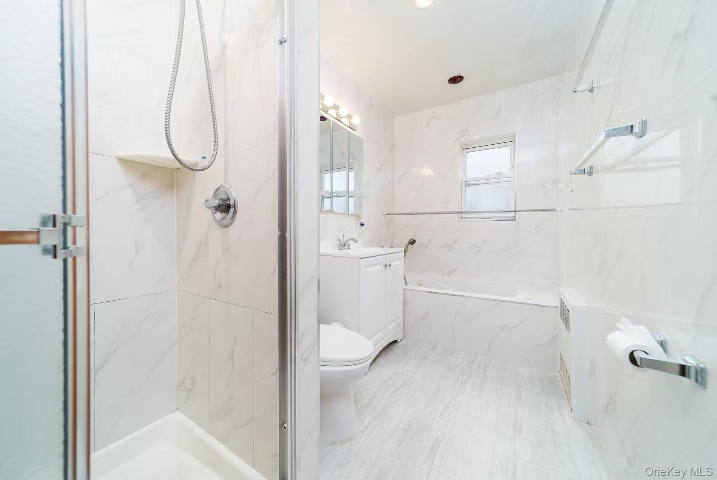 #13 photo, 166-61 17th Road, クイーンズ区 Whitestone , NY 11357