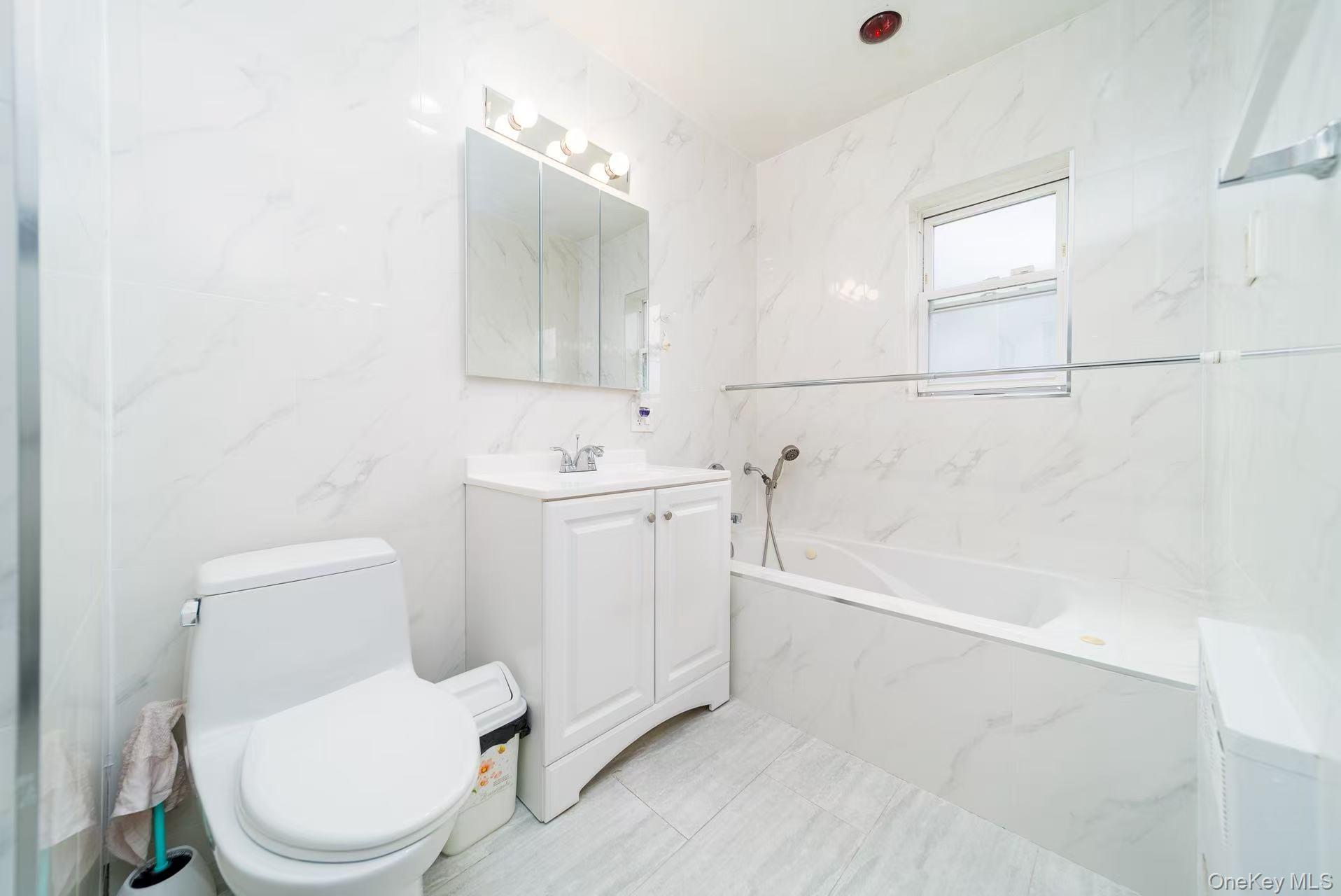 #15 photo, 166-61 17th Road, クイーンズ区 Whitestone , NY 11357