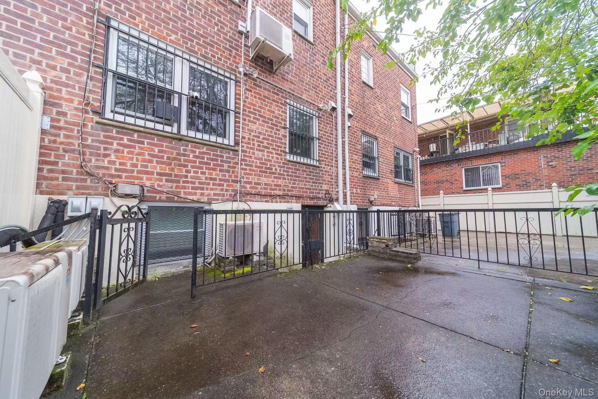 #4 photo, 166-61 17th Road, クイーンズ区 Whitestone , NY 11357