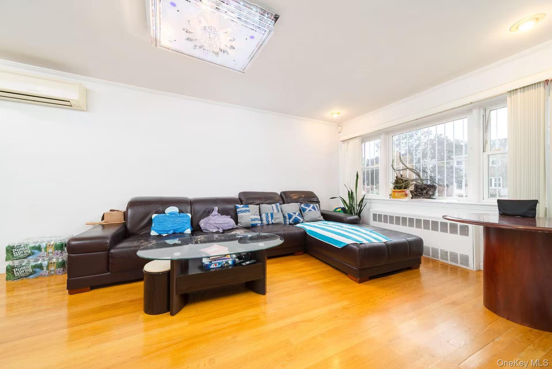 #6 photo, 166-61 17th Road, クイーンズ区 Whitestone , NY 11357