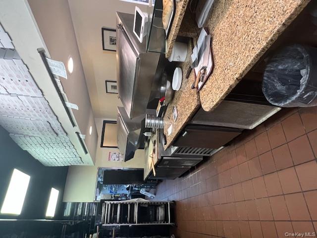 #8 photo, 719 Hawkins, サフォーク郡 Lake Ronkonkoma , NY 11779