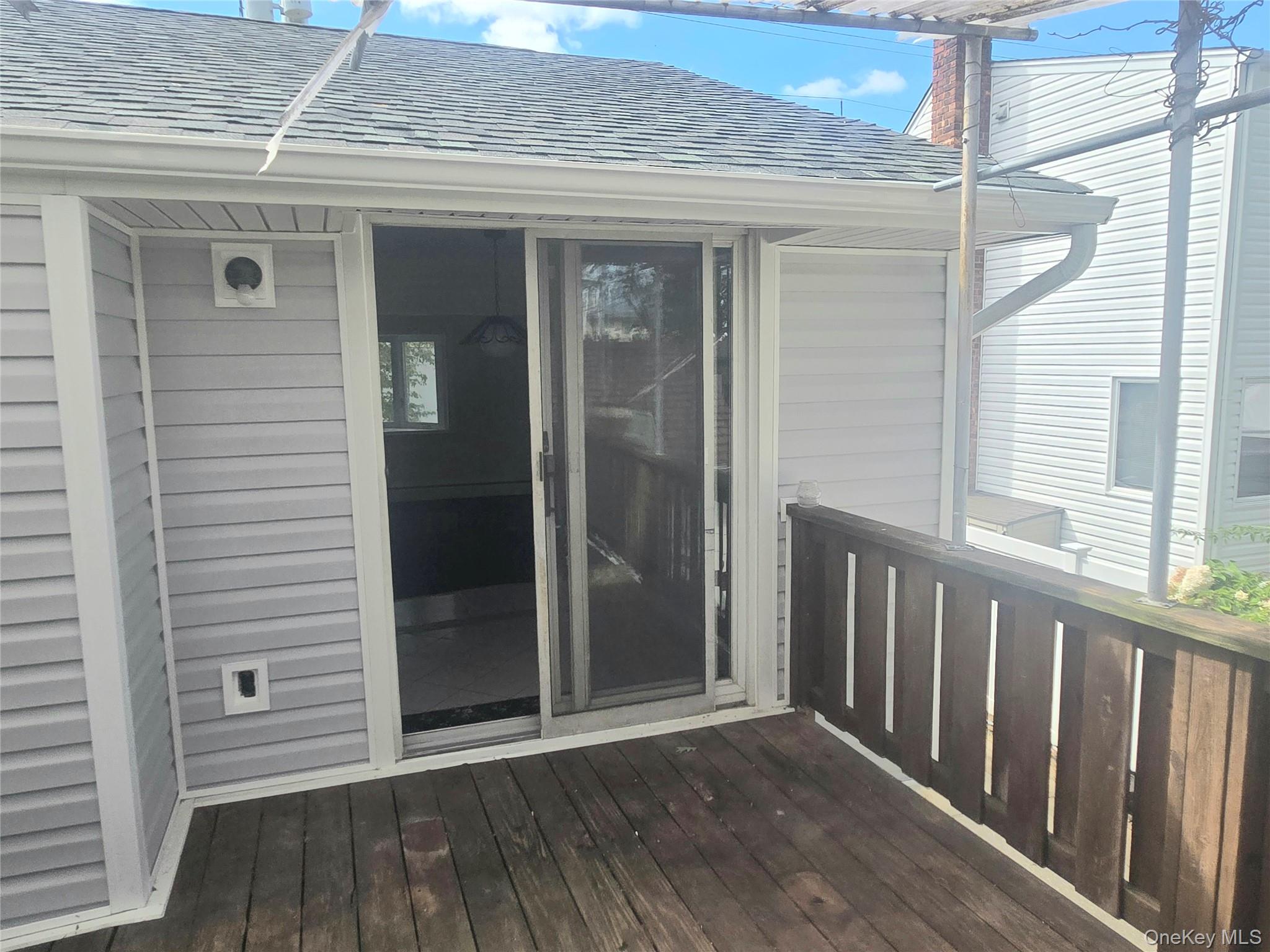 #9 photo, 581 Meacham Avenue, ナッソー郡 Elmont , NY 11003