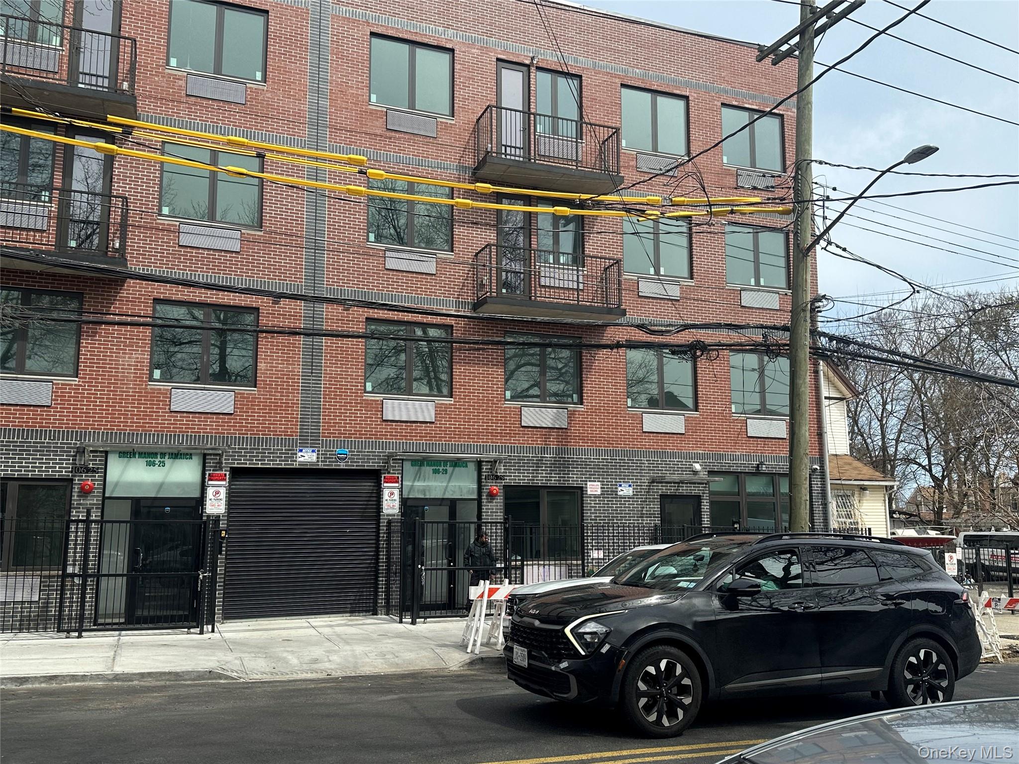 #3 photo, 106-25 Guy R Brewer Boulevard, クイーンズ区 Jamaica , NY 11433