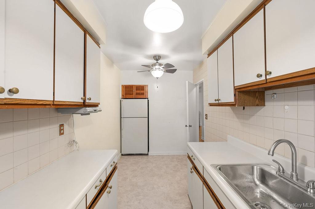 #3 photo, 485 Bronx River Road, Yonkers , NY 10704