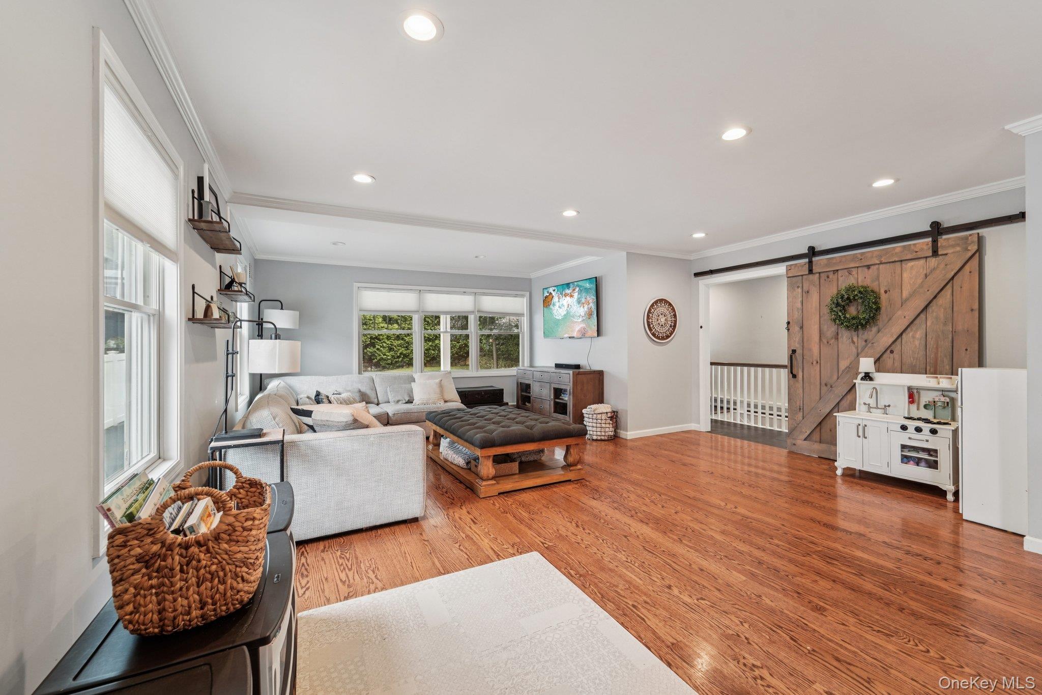 #10 photo, 74 Lincoln Avenue, Pearl River , NY 10965