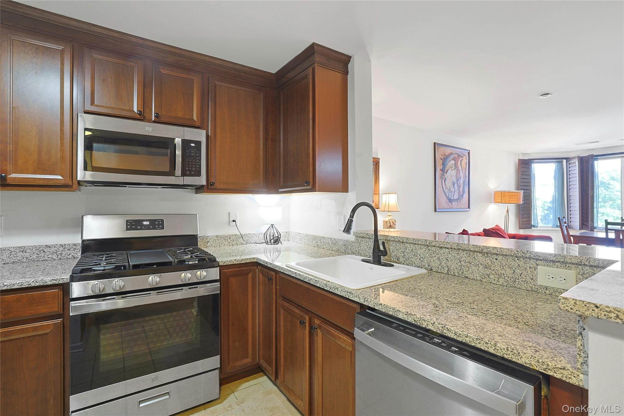 #10 photo, 1320 Round Pointe Drive, Haverstraw , NY 10927