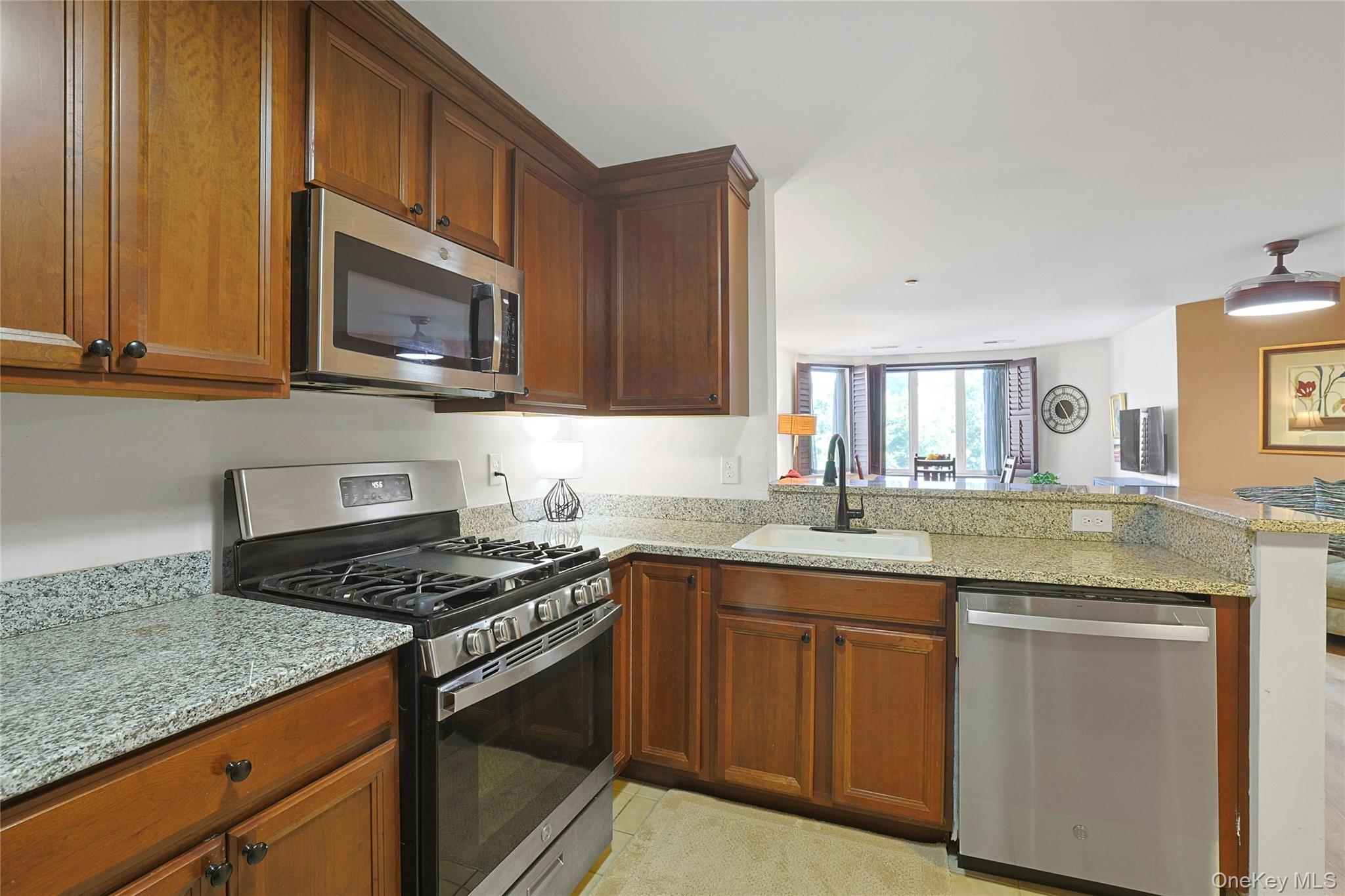 #12 photo, 1320 Round Pointe Drive, Haverstraw , NY 10927