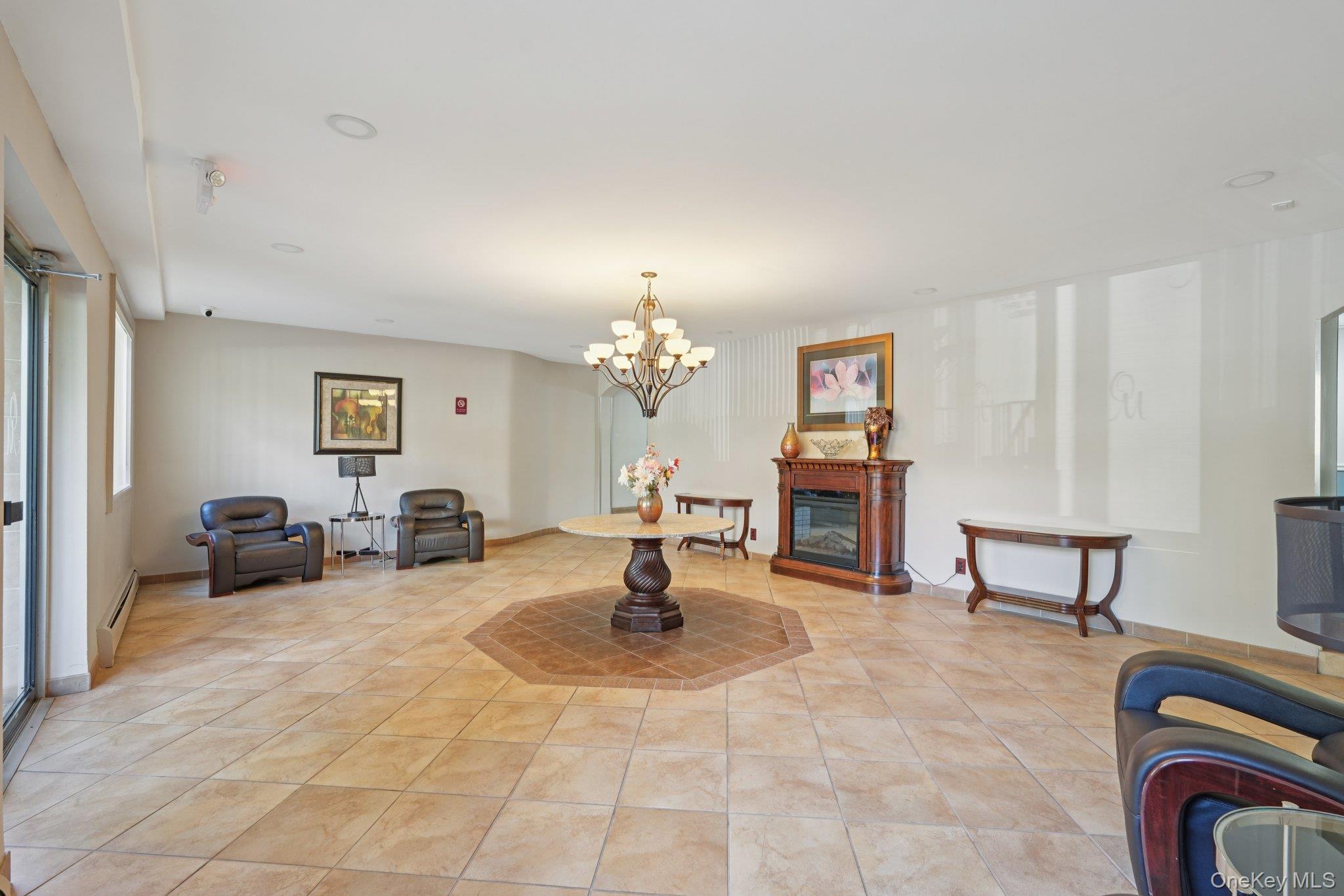 #9 photo, 5 Oakdale Manor, Suffern , NY 10901