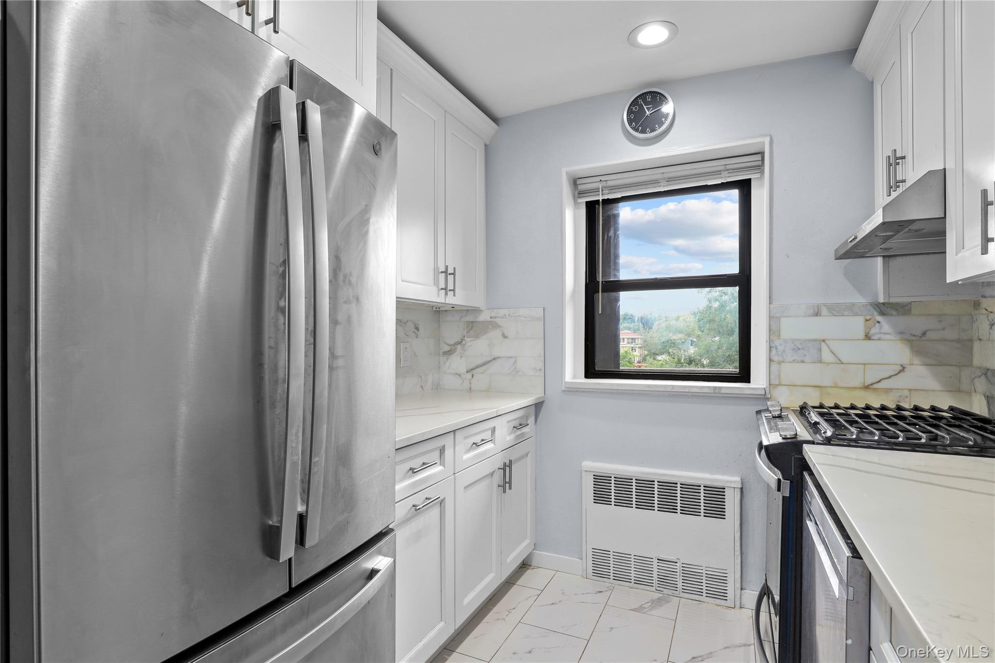 #11 photo, 266 Pelham Road, New Rochelle , NY 10805