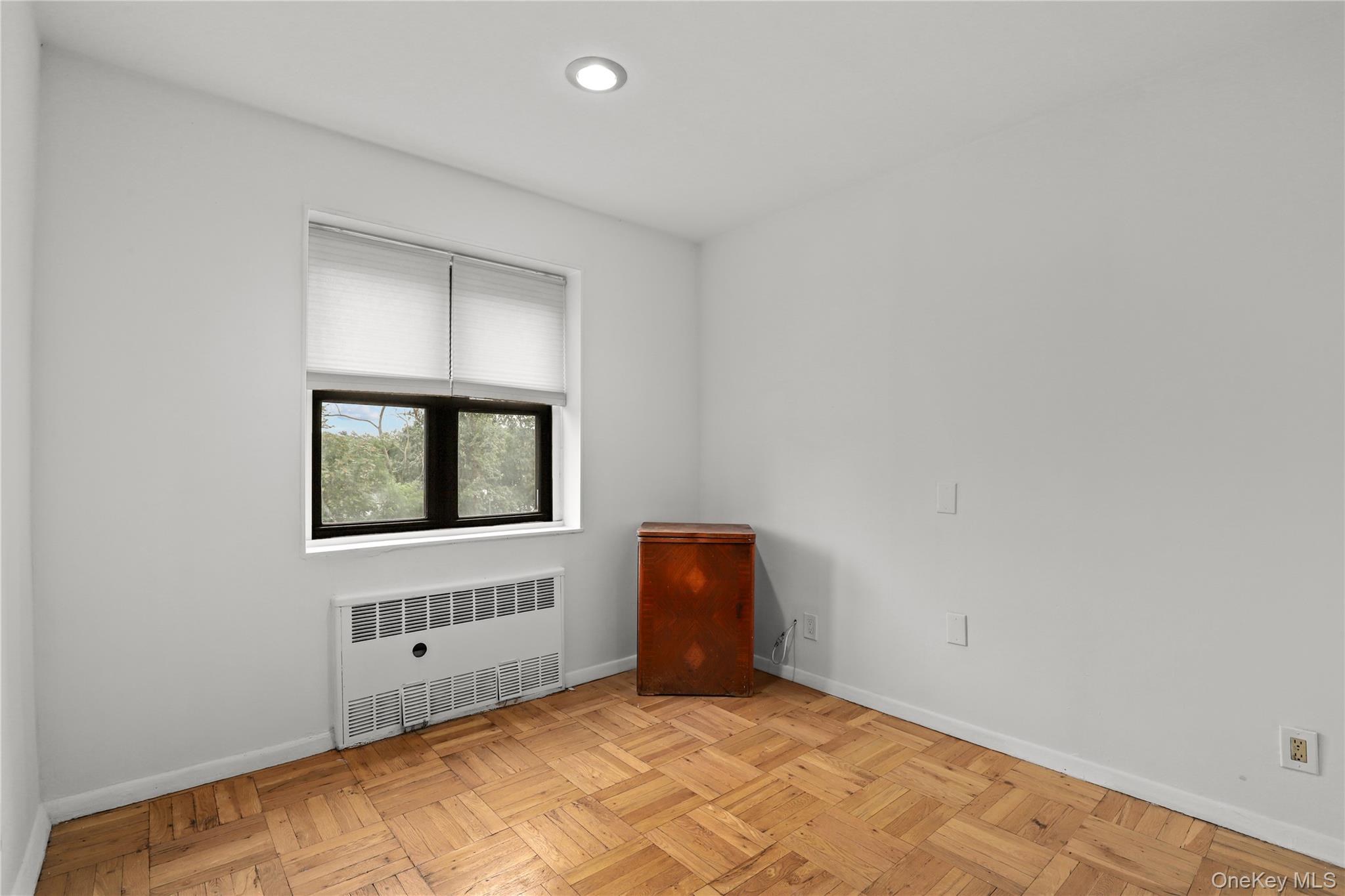 #14 photo, 266 Pelham Road, New Rochelle , NY 10805