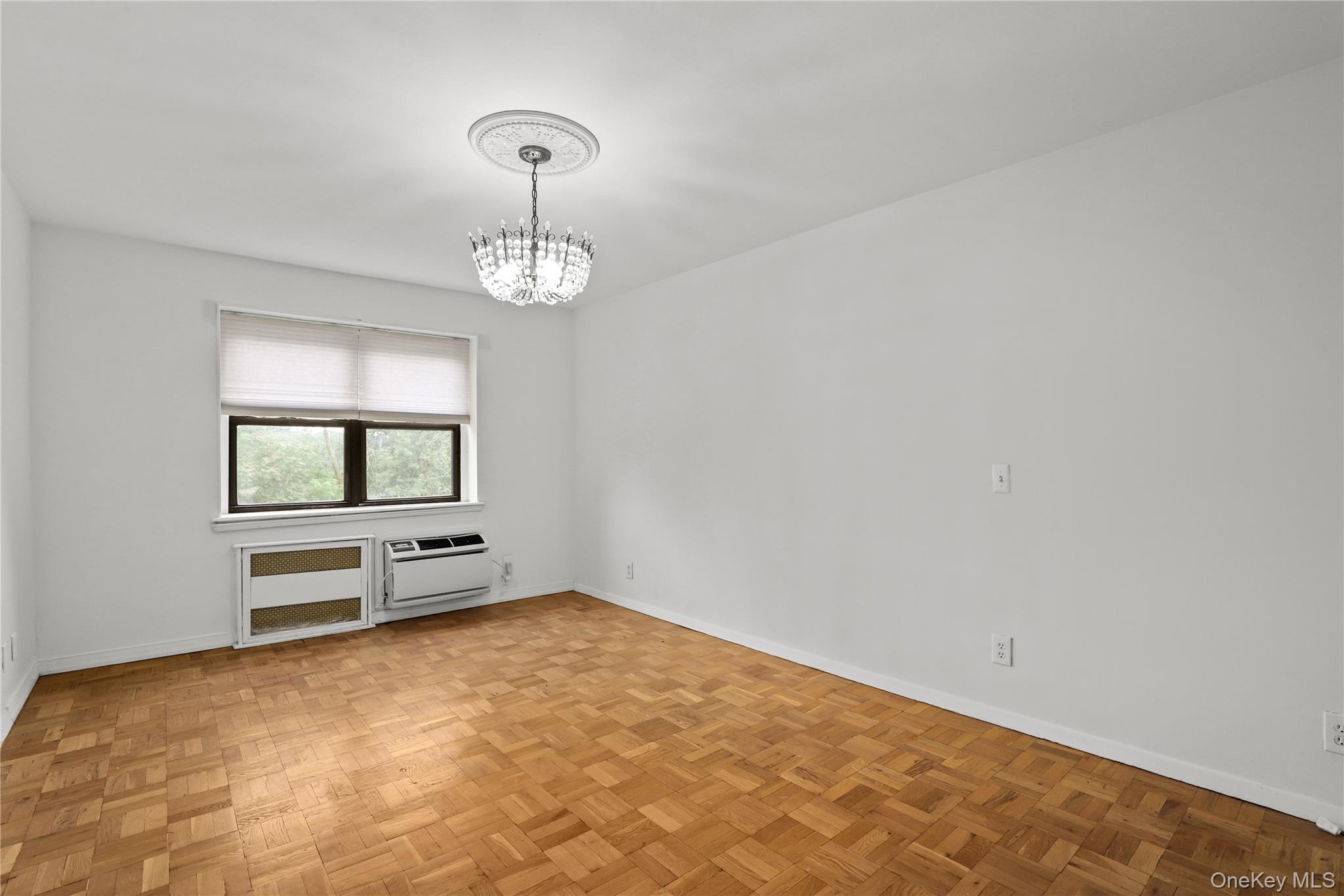 #15 photo, 266 Pelham Road, New Rochelle , NY 10805