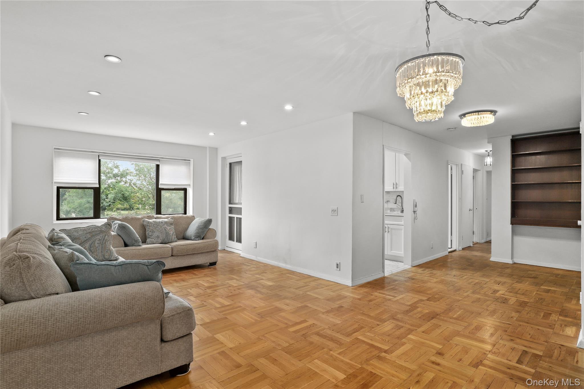 #4 photo, 266 Pelham Road, New Rochelle , NY 10805