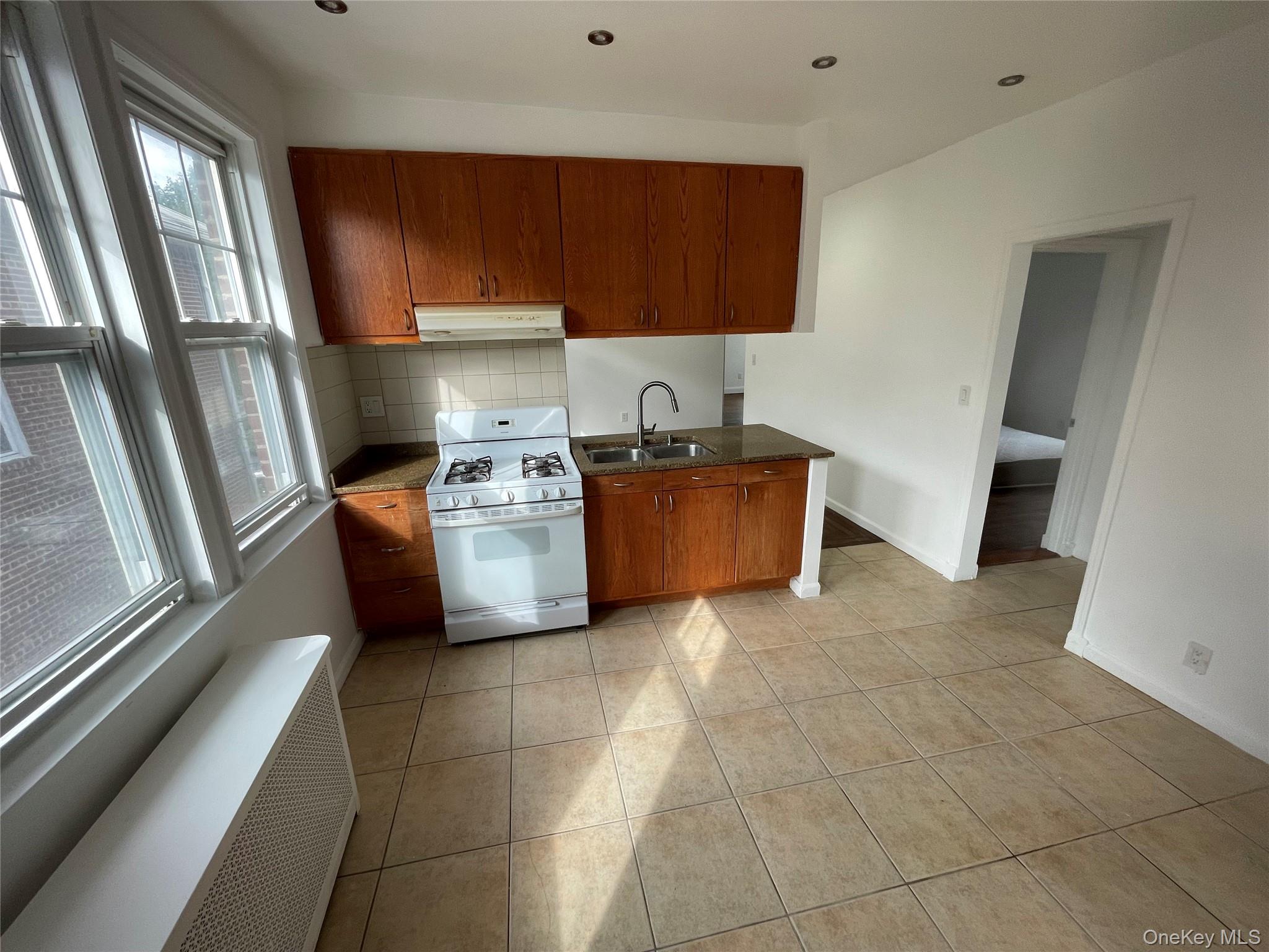 #3 photo, 26 Crotty Avenue, Yonkers , NY 10704