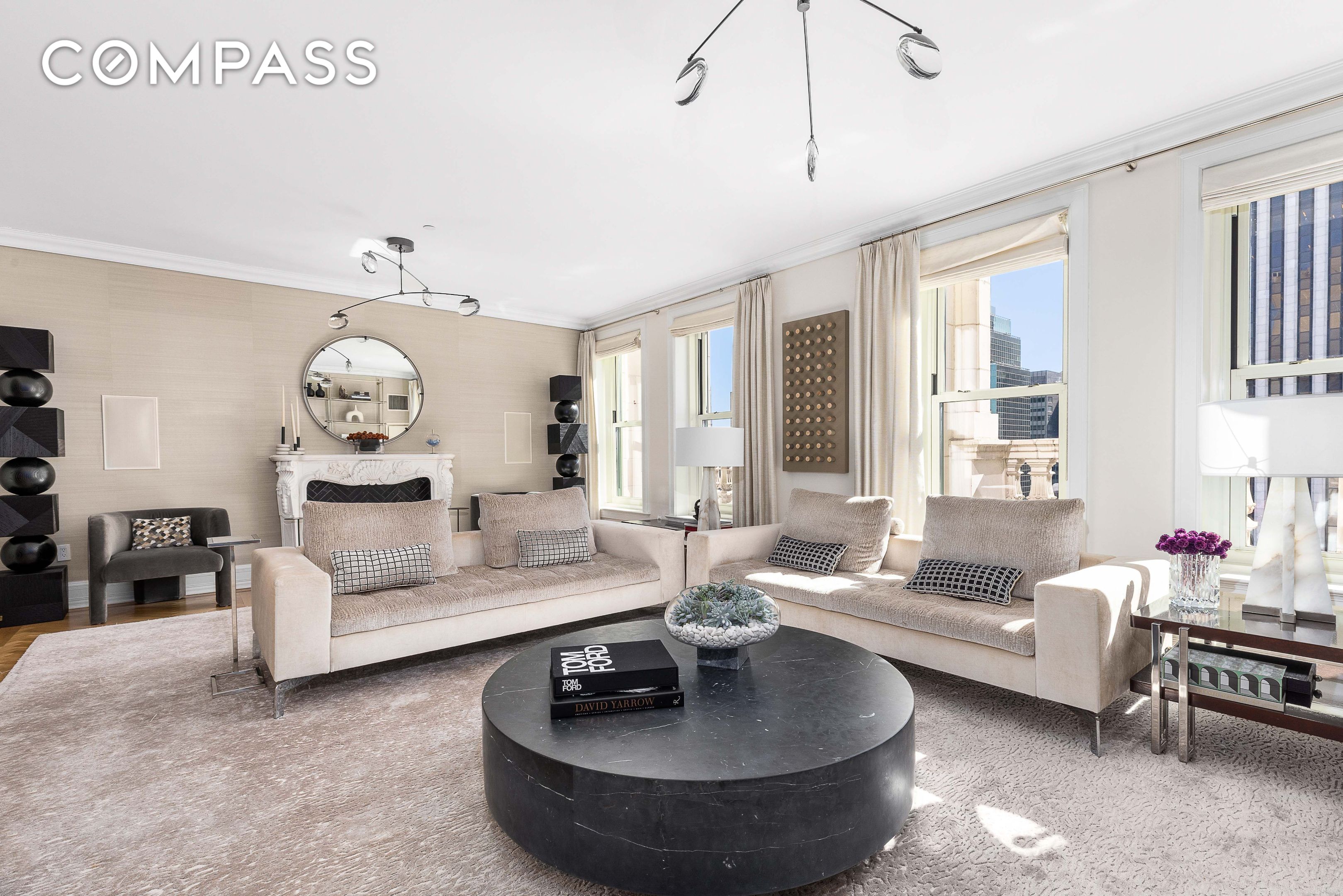 #4 photo, 1 Central Park S, マンハッタン Central Park South , NY 10019