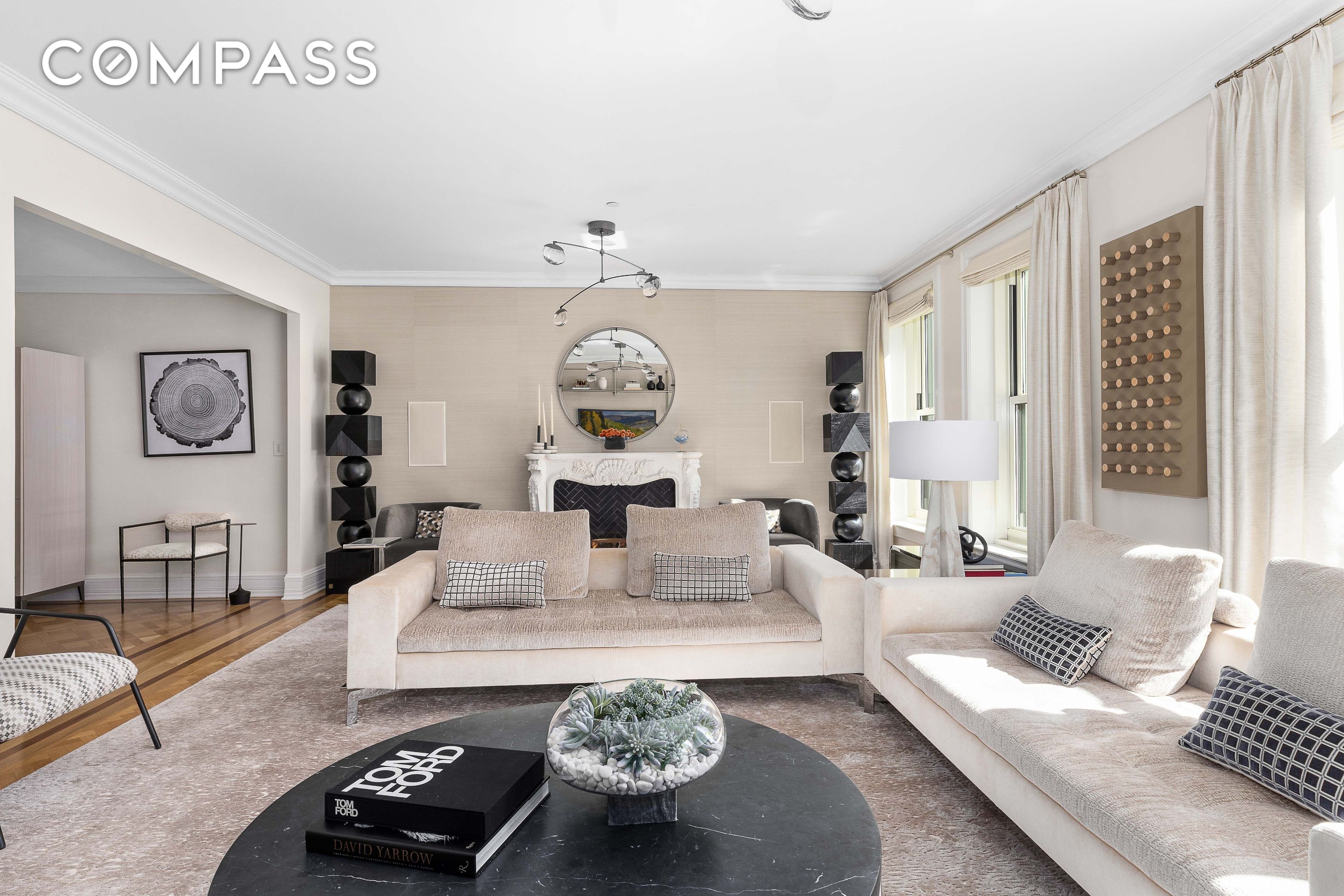 #5 photo, 1 Central Park S, マンハッタン Central Park South , NY 10019