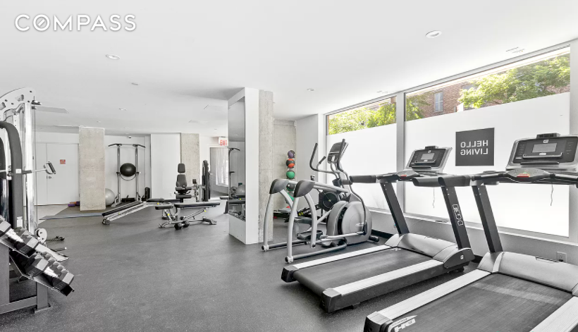 #10 photo, 651 New York Avenue, ブルックリン区 Wingate , NY 11203