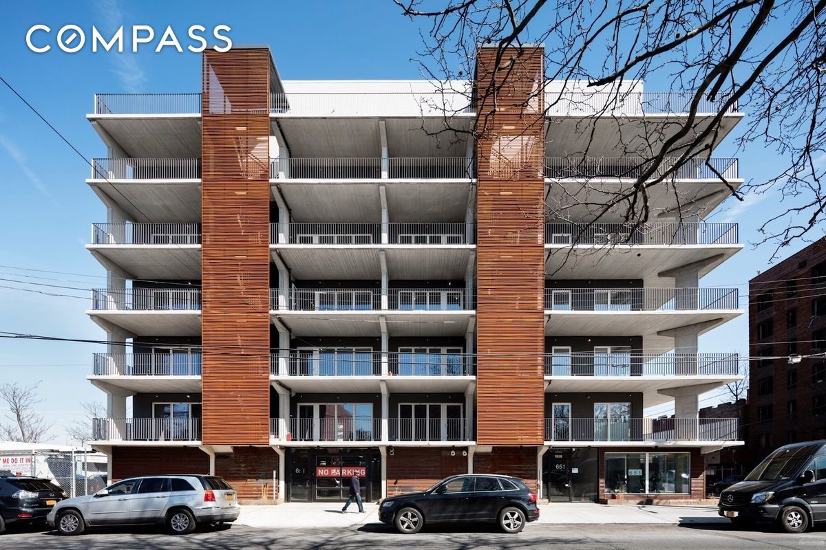 #12 photo, 651 New York Avenue, ブルックリン区 Wingate , NY 11203